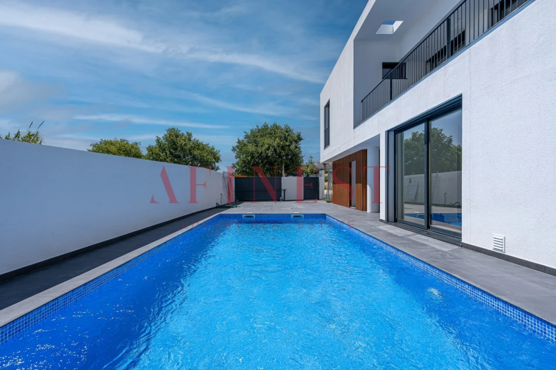 Moradia T4 para Venda em Carcavelos e Parede Foto 4