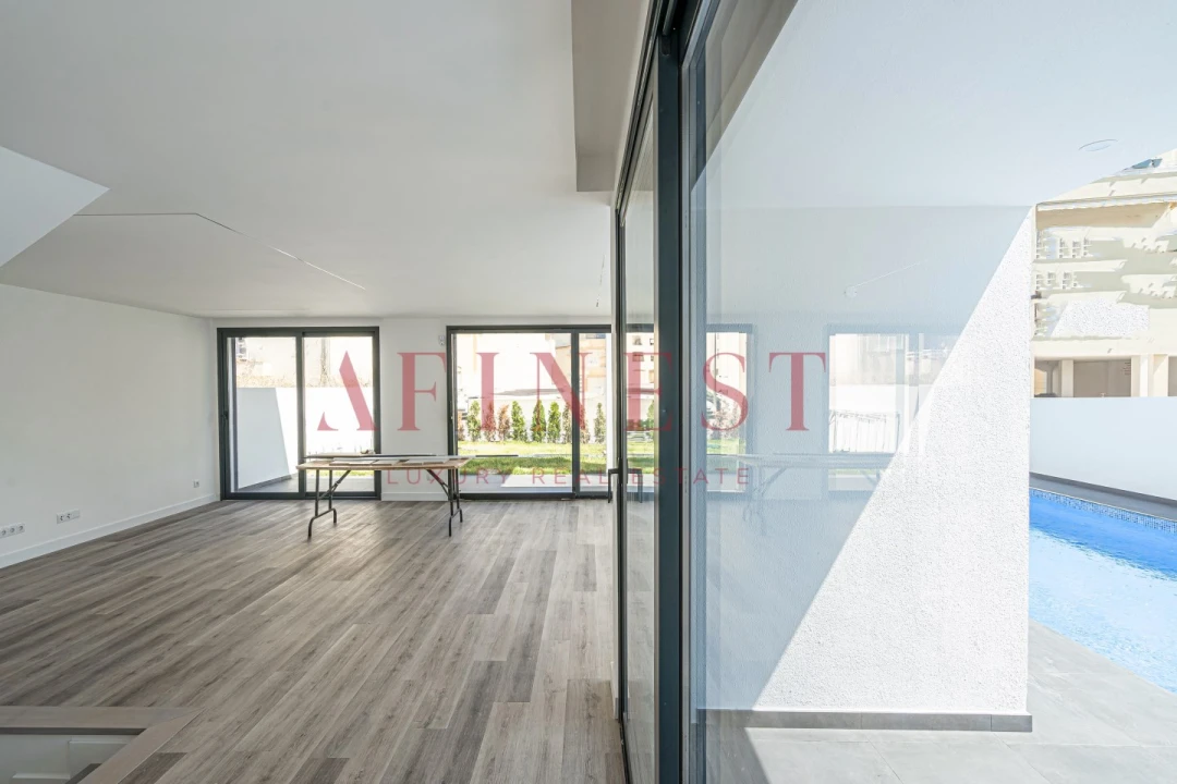 Moradia T4 para Venda em Carcavelos e Parede Foto 8