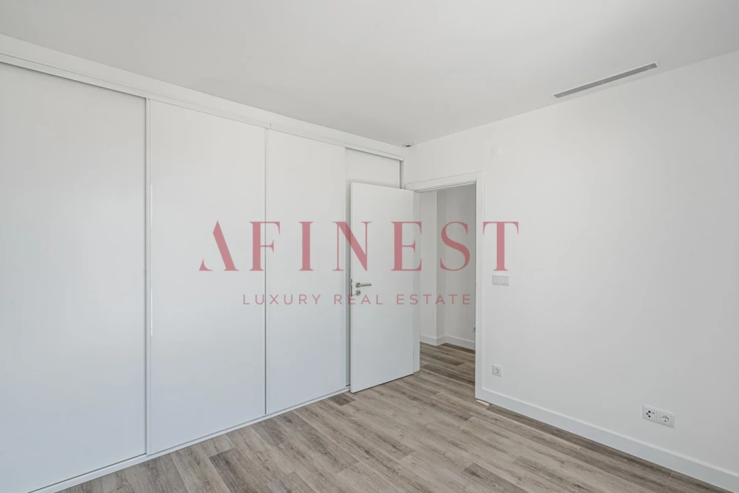 Moradia T4 para Venda em Carcavelos e Parede Foto 28