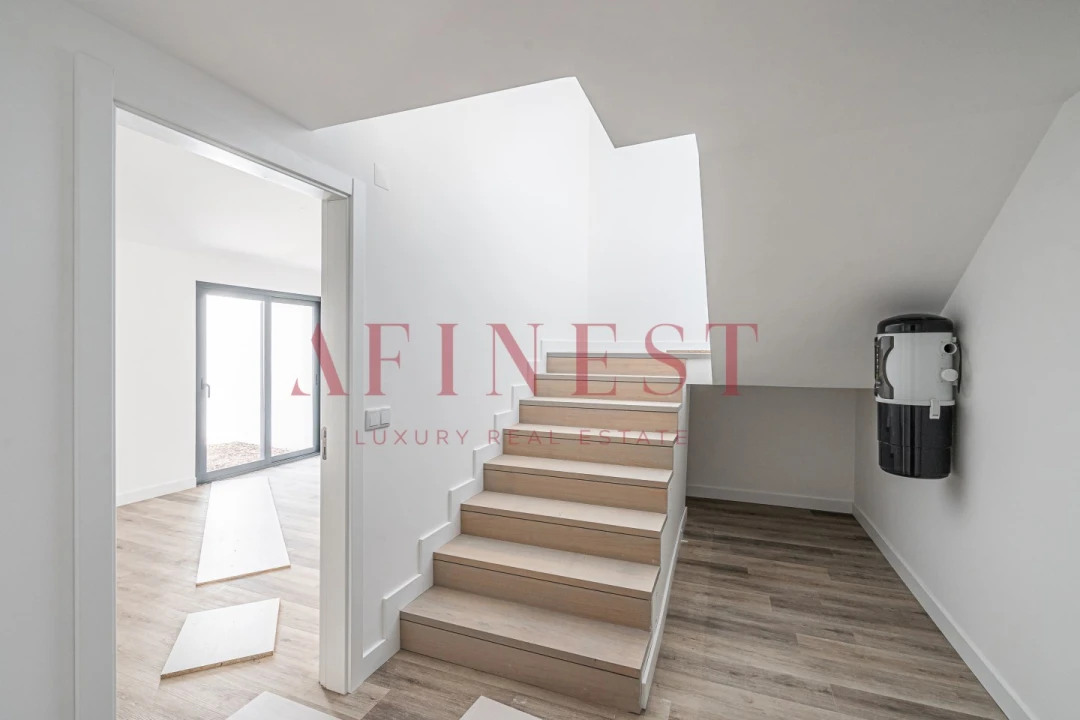 Moradia T4 para Venda em Carcavelos e Parede Foto 32