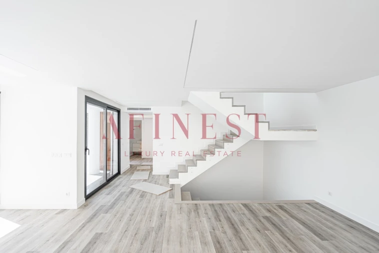 Moradia T4 para Venda em Carcavelos e Parede Foto 7