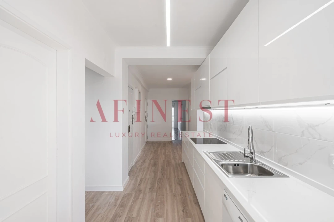 Apartamento T4 para Arrendamento em Almada, Cova da Piedade, Pragal e Cacilhas Foto 4