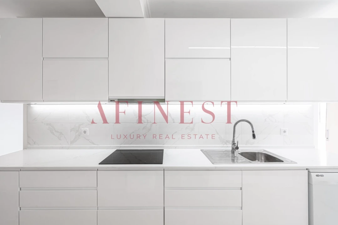 Apartamento T4 para Arrendamento em Almada, Cova da Piedade, Pragal e Cacilhas Foto 8