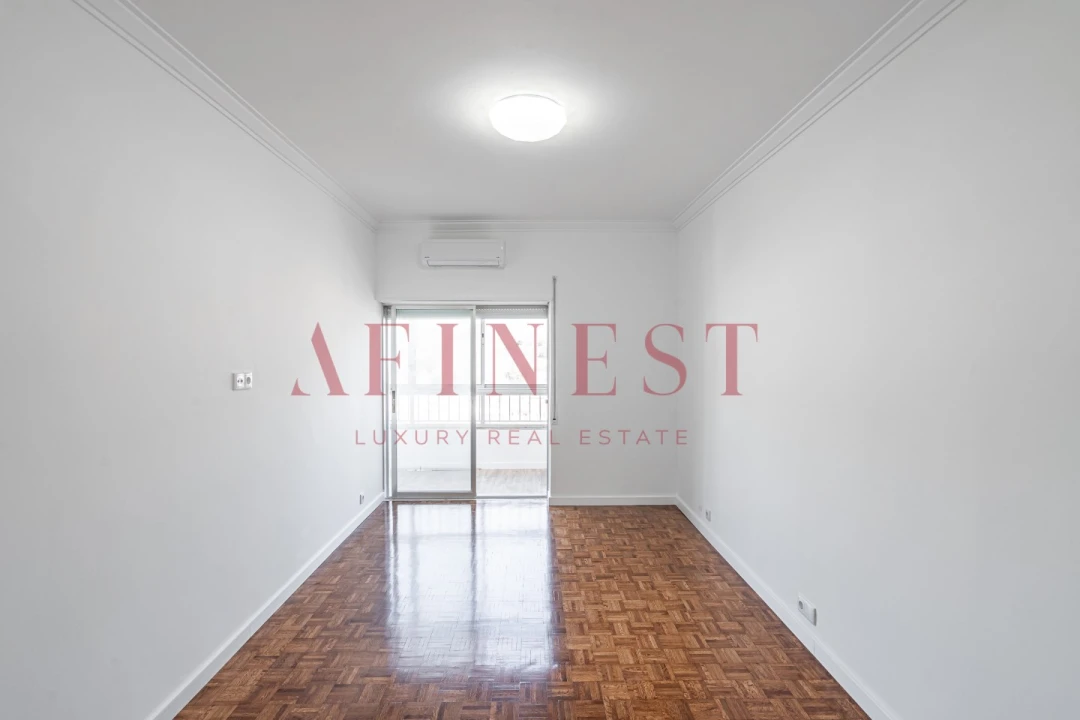 Apartamento T4 para Arrendamento em Almada, Cova da Piedade, Pragal e Cacilhas Foto 19