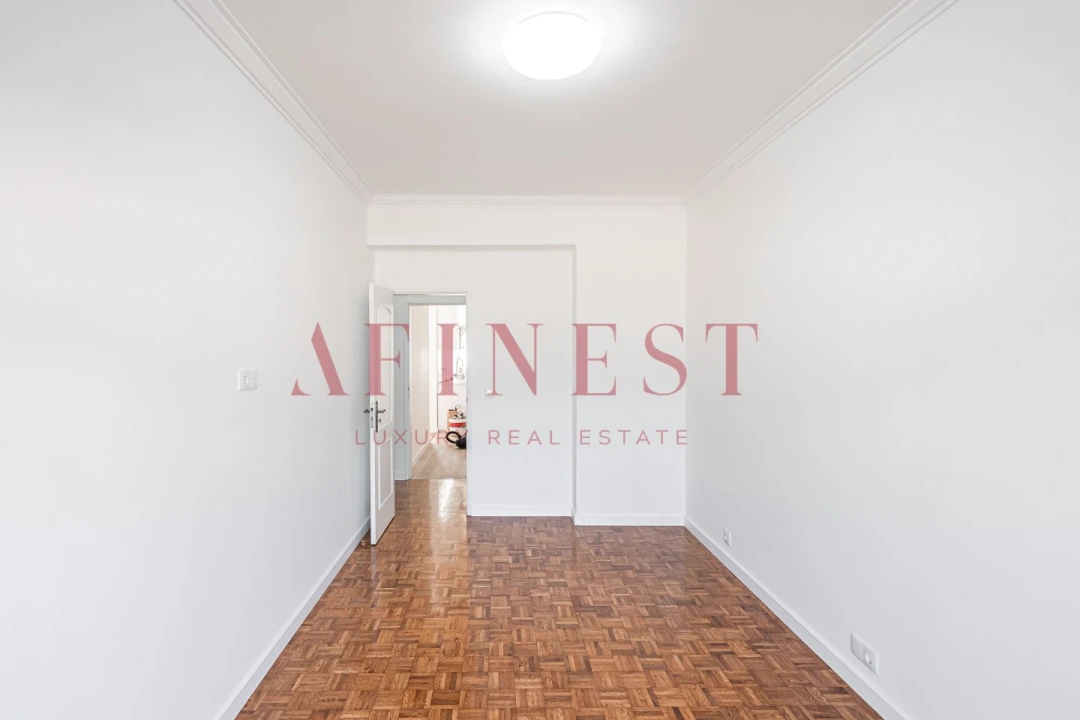 Apartamento T4 para Arrendamento em Almada, Cova da Piedade, Pragal e Cacilhas Foto 24