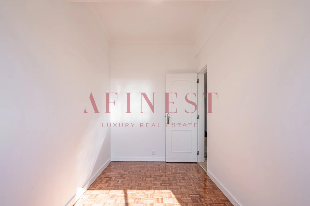 Apartamento T4 para Arrendamento em Almada, Cova da Piedade, Pragal e Cacilhas Foto 29