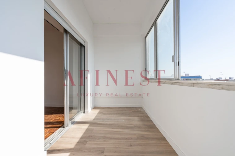 Apartamento T4 para Arrendamento em Almada, Cova da Piedade, Pragal e Cacilhas Foto 3