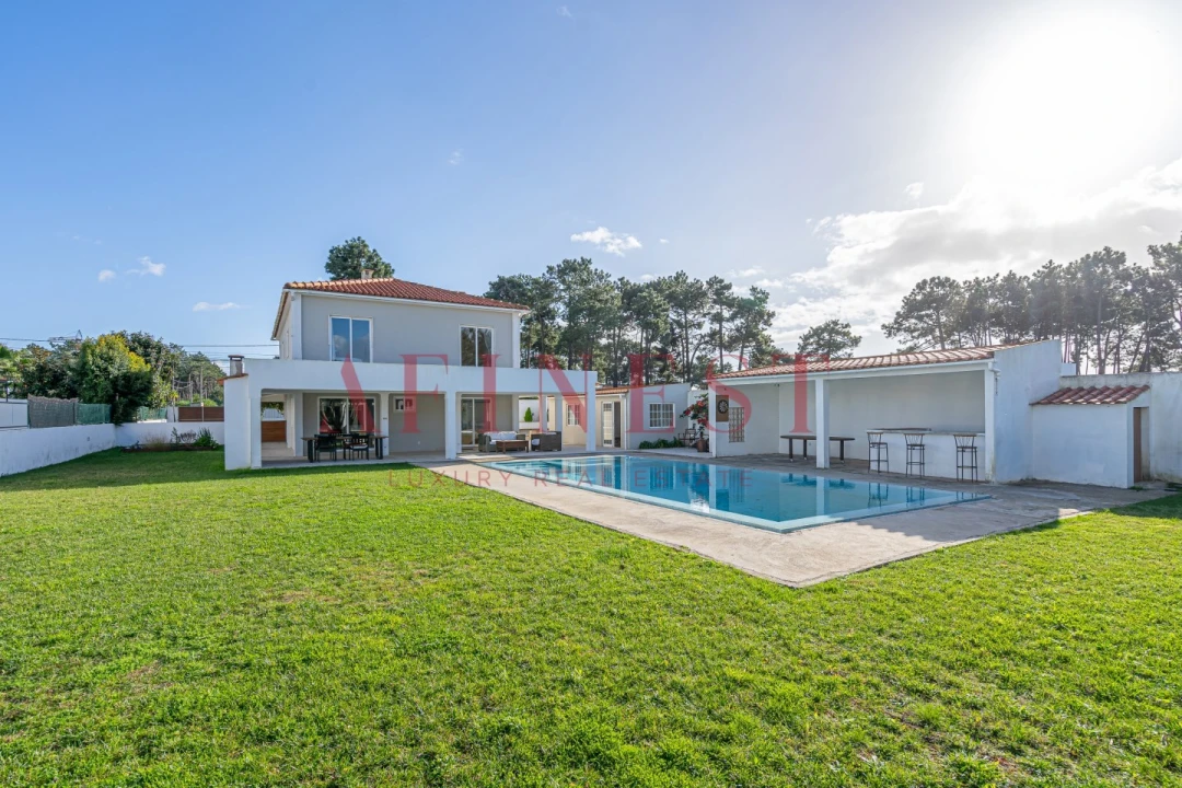 Moradia T5 para Venda em Charneca de Caparica e Sobreda Foto 4