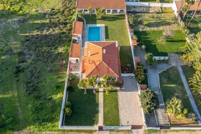 Moradia T5 para Venda em Charneca de Caparica e Sobreda