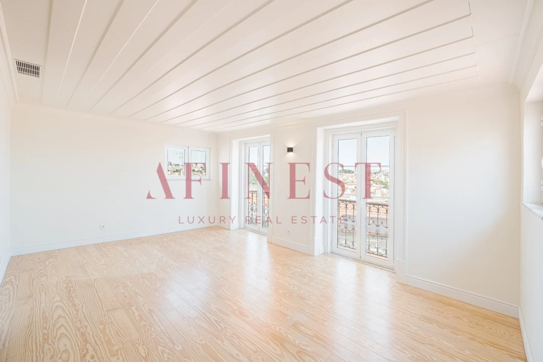 Apartamento T2 para Venda em Santa Maria Maior Foto 2