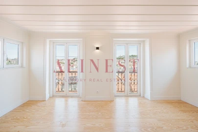 Apartamento T2 para Venda em Santa Maria Maior