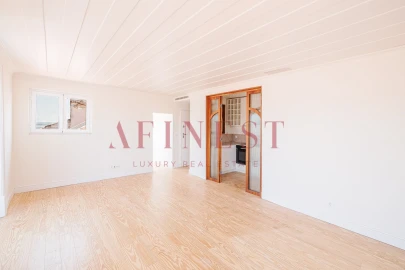 Apartamento T2 para Venda em Santa Maria Maior