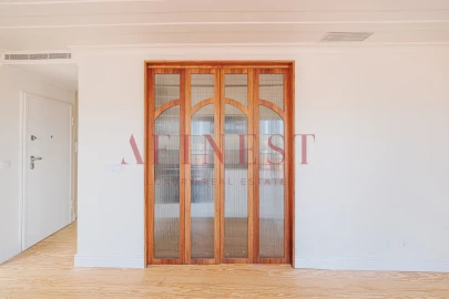 Apartamento T2 para Venda em Santa Maria Maior