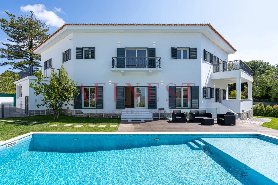 Moradia T8 para Venda em Cascais e Estoril Foto 1