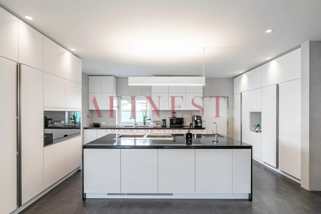 Moradia T8 para Venda em Cascais e Estoril Foto 2