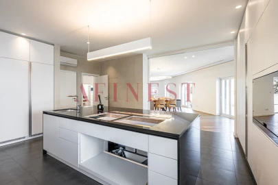 Moradia T8 para Venda em Cascais e Estoril