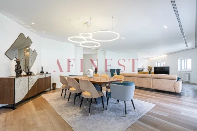 Moradia T8 para Venda em Cascais e Estoril