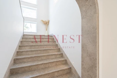 Moradia T8 para Venda em Cascais e Estoril