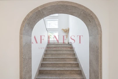 Moradia T8 para Venda em Cascais e Estoril