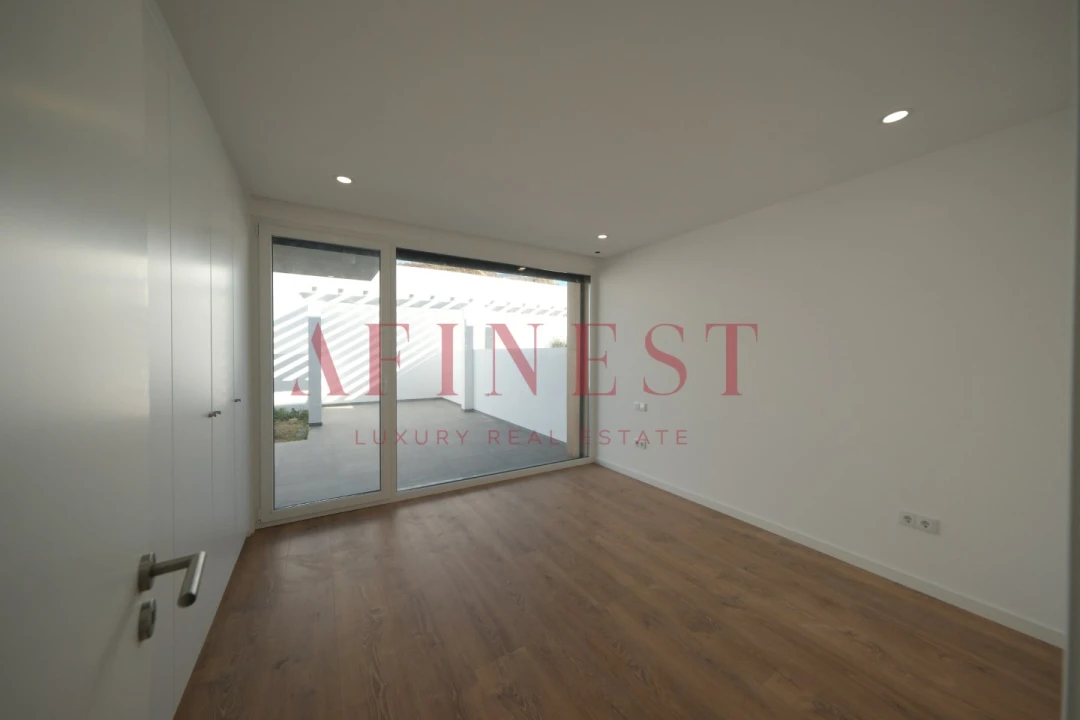 Moradia T4 para Venda em Ericeira Foto 13