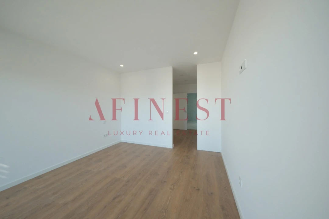 Moradia T4 para Venda em Ericeira Foto 24