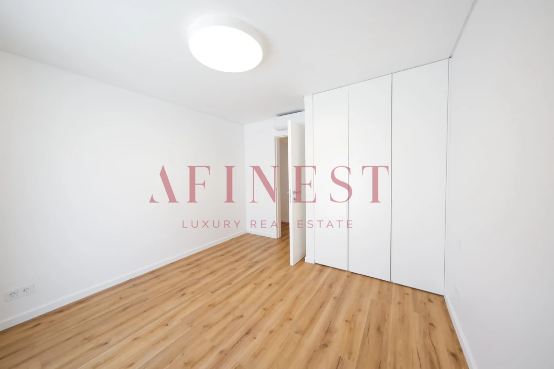 Apartamento T3 para Arrendamento em Carcavelos e Parede Foto 24