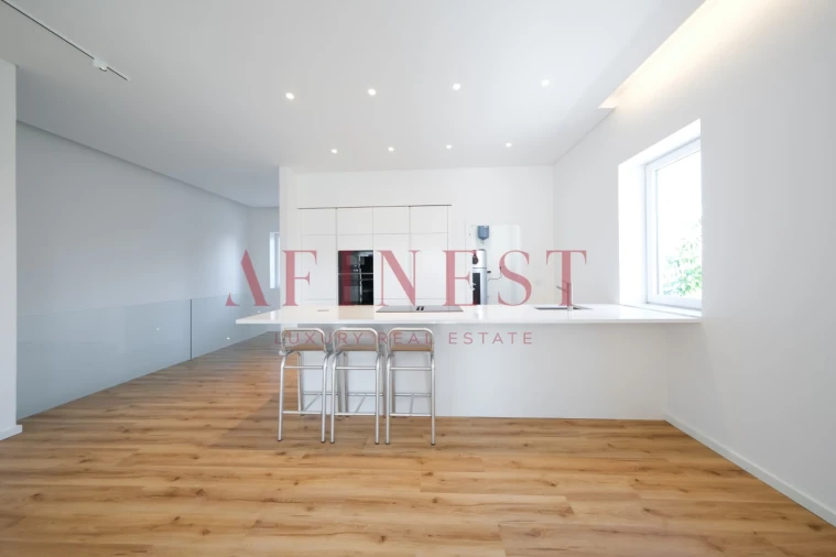 Apartamento T3 para Arrendamento em Carcavelos e Parede Foto 7