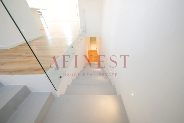 Apartamento T3 para Arrendamento em Carcavelos e Parede Foto 17