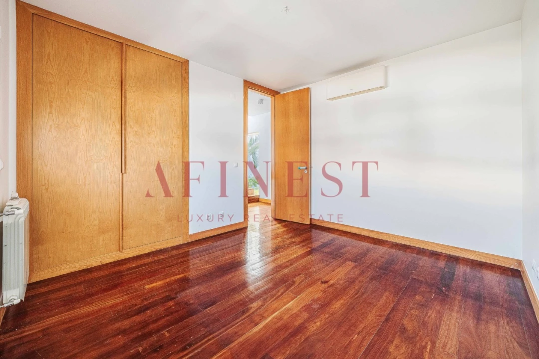 Moradia T4 para Arrendamento em Carcavelos e Parede Foto 27