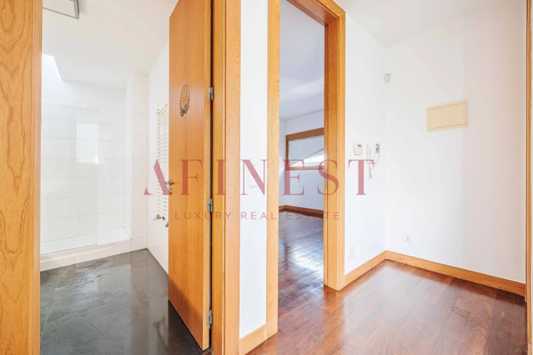 Moradia T4 para Arrendamento em Carcavelos e Parede Foto 55