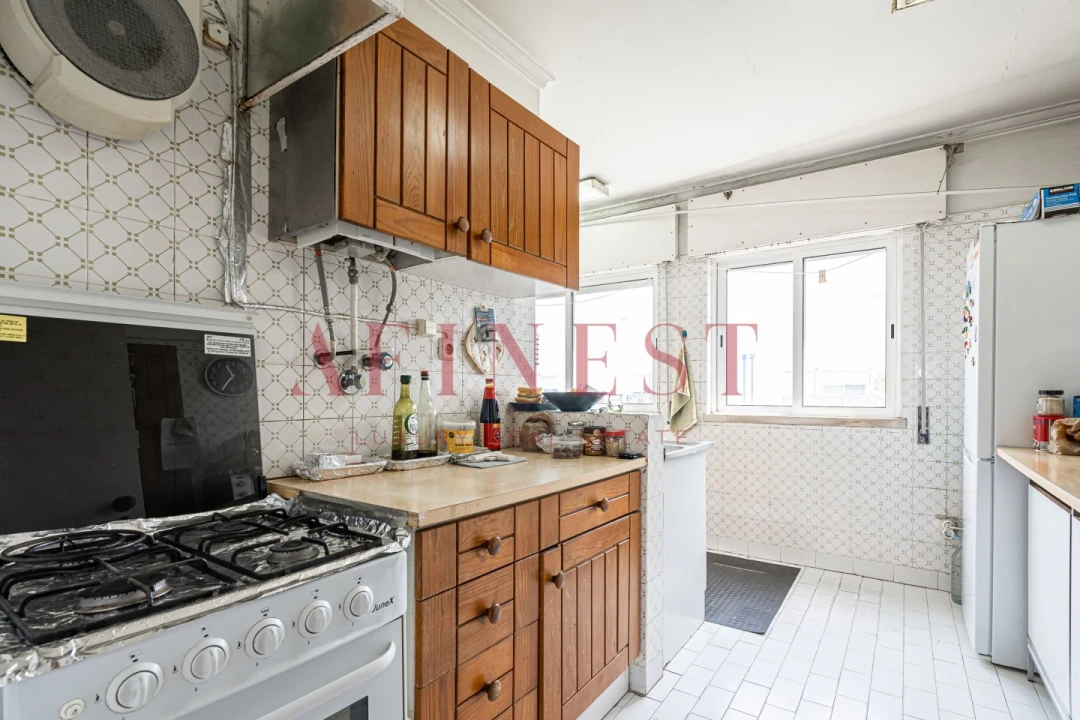 Apartamento T3 para Venda em Carcavelos e Parede Foto 2
