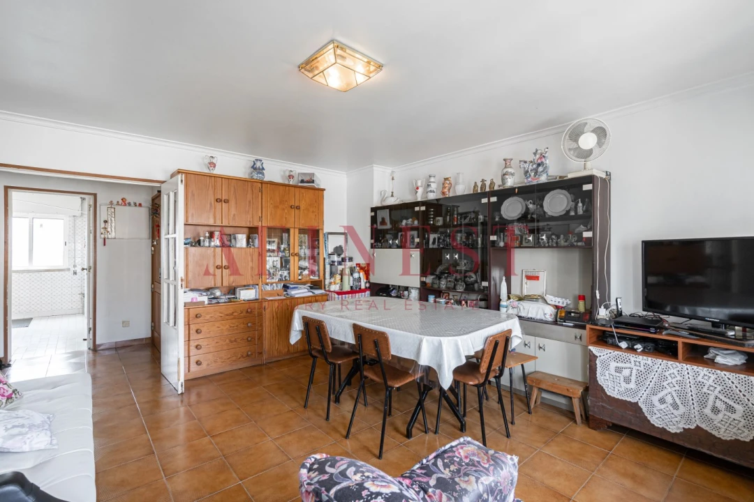 Apartamento T3 para Venda em Carcavelos e Parede Foto 7