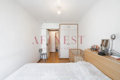 Apartamento T3 para Venda em Carcavelos e Parede