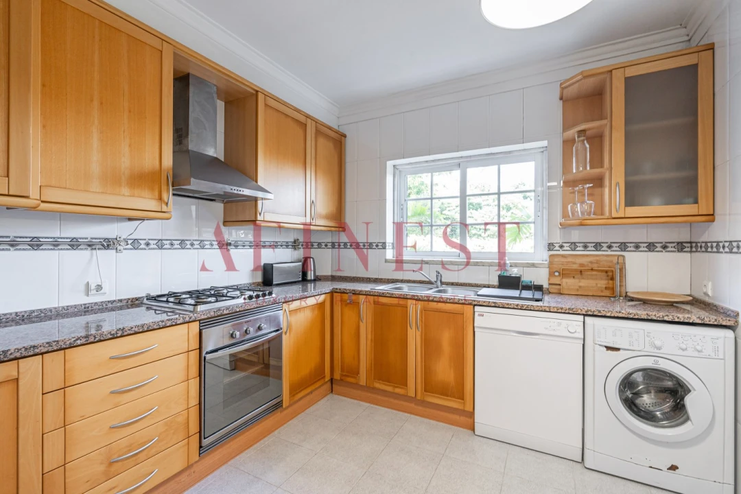 Apartamento T2 para Arrendamento em Santa Maria e São Miguel, São Martinho, São Pedro Penaferrim Foto 1