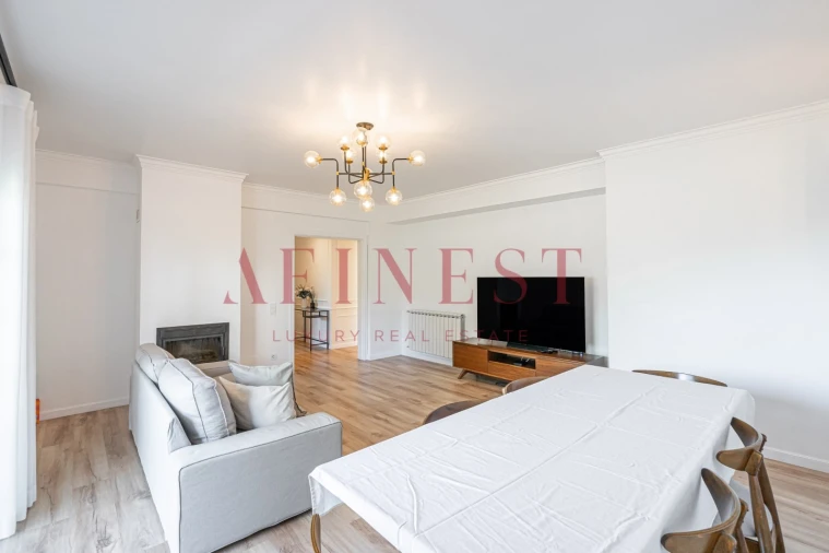 Apartamento T2 para Arrendamento em Santa Maria e São Miguel, São Martinho, São Pedro Penaferrim Foto 8