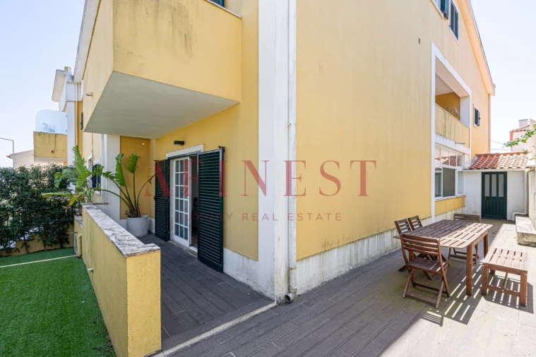 Apartamento T2 para Arrendamento em Santa Maria e São Miguel, São Martinho, São Pedro Penaferrim Foto 11