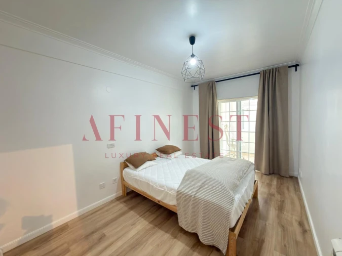 Apartamento T2 para Arrendamento em Santa Maria e São Miguel, São Martinho, São Pedro Penaferrim Foto 28