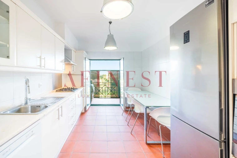 Apartamento T3 para Arrendamento em Santa Maria e São Miguel, São Martinho, São Pedro Penaferrim Foto 9