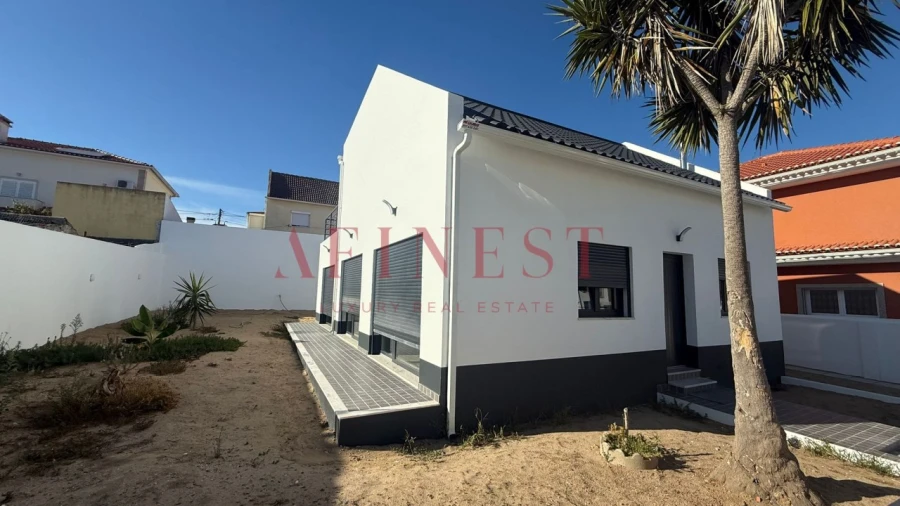 Moradia T3 para Venda em Charneca de Caparica e Sobreda