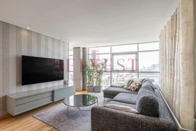 Apartamento T3 para Arrendamento em Parque das Nações