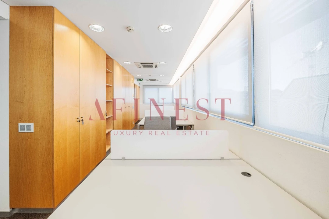 Apartamento T6 para Venda em Avenidas Novas Foto 26