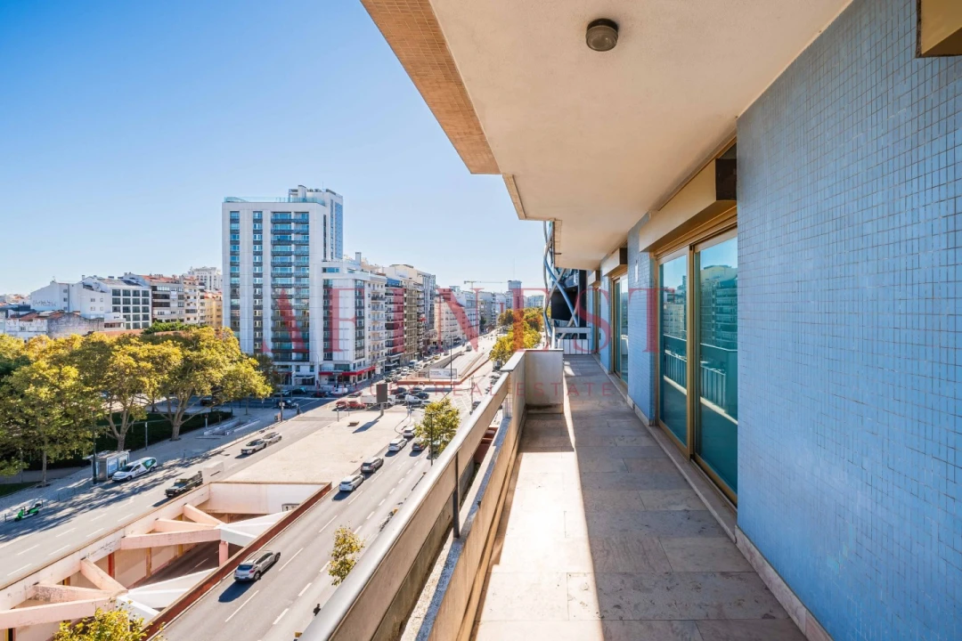 Apartamento T6 para Venda em Avenidas Novas Foto 2