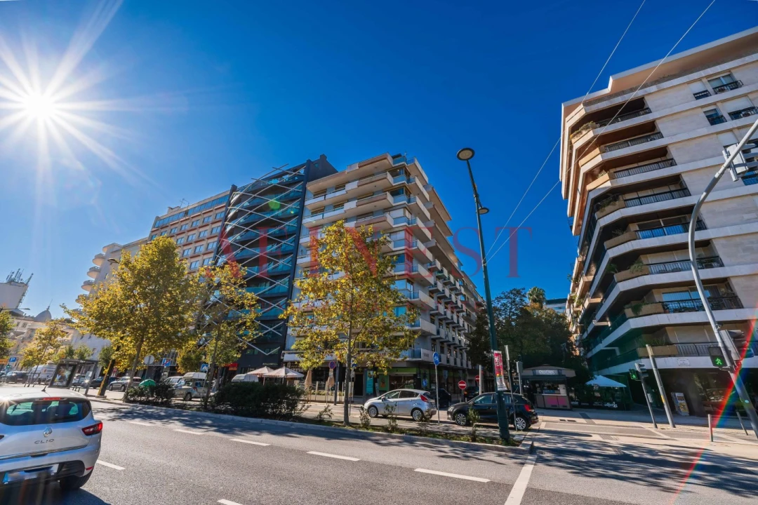Apartamento T6 para Venda em Avenidas Novas Foto 52