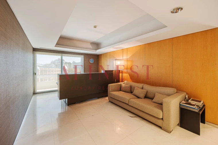 Apartamento T6 para Venda em Avenidas Novas Foto 8