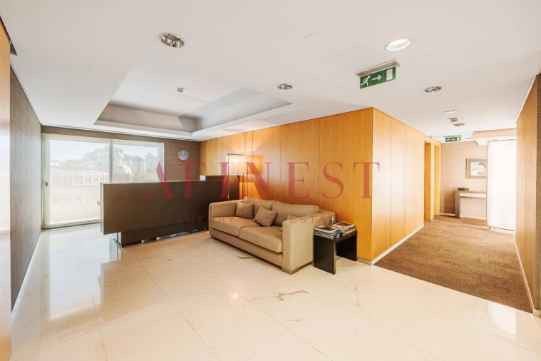 Apartamento T6 para Venda em Avenidas Novas Foto 9