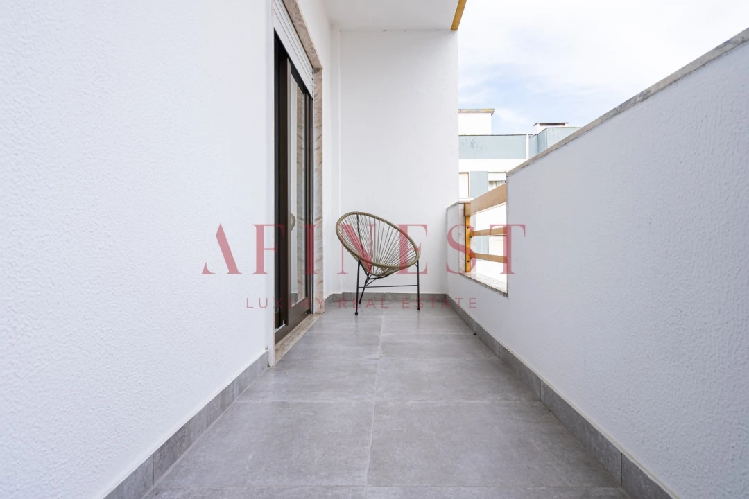 Apartamento T2 para Venda em Amora Foto 4