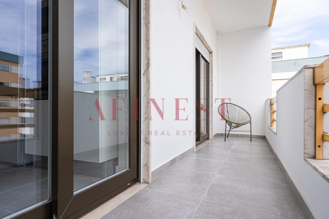 Apartamento T2 para Venda em Amora Foto 2