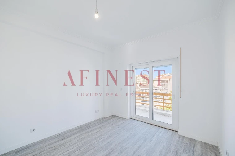 Apartamento T2 para Venda em Amora Foto 10
