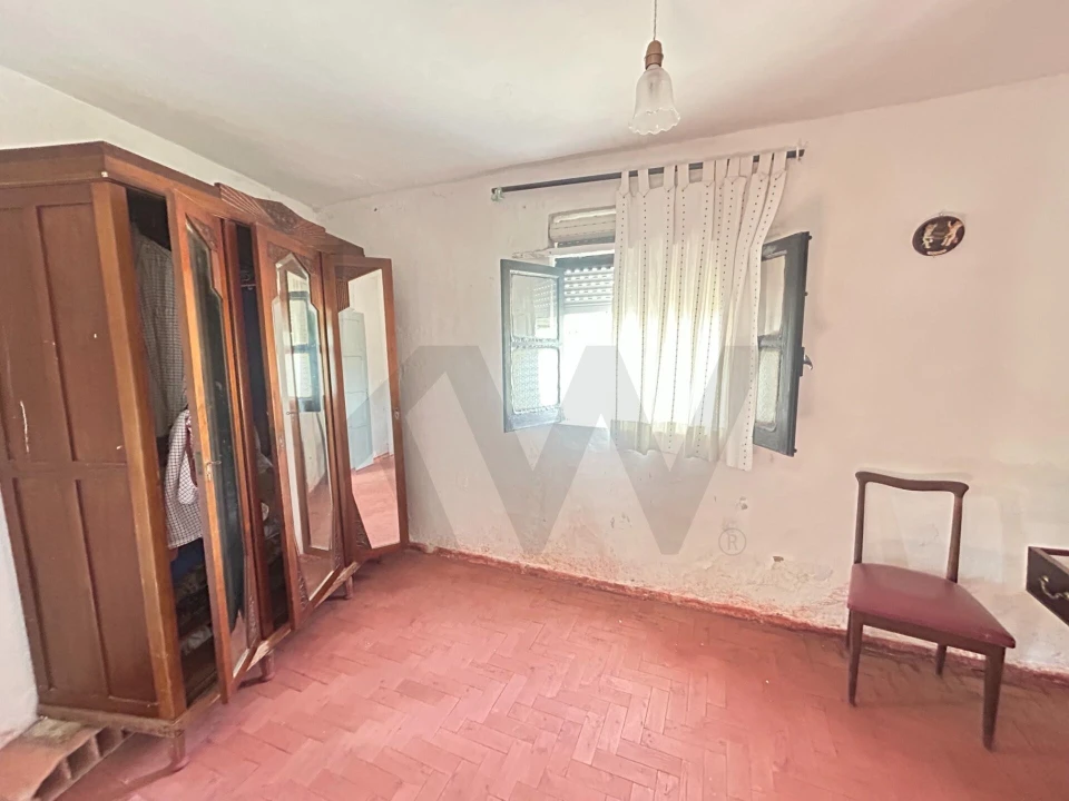 Moradia T2 para Venda em Alcoentre Foto 22