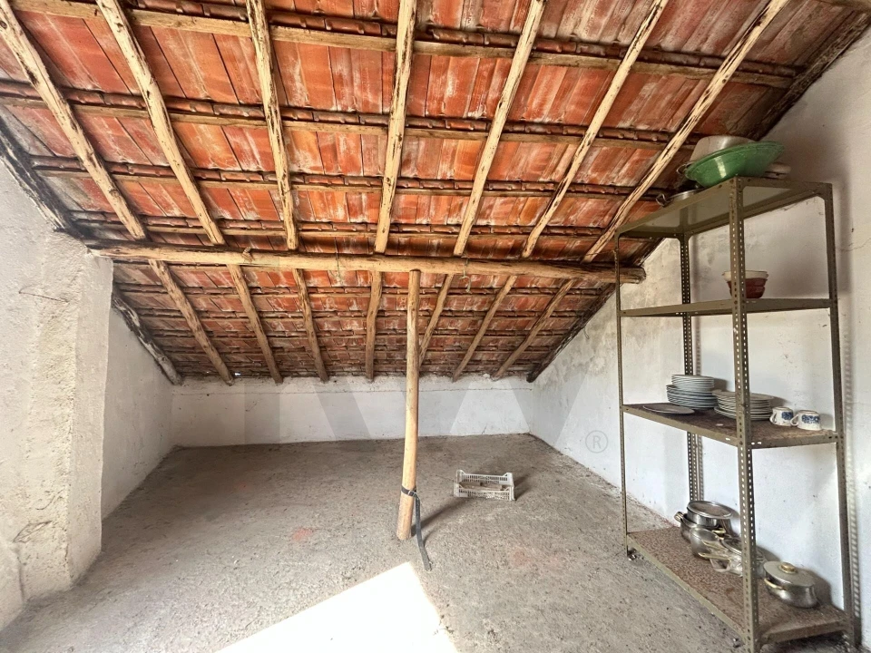 Moradia T2 para Venda em Alcoentre Foto 9